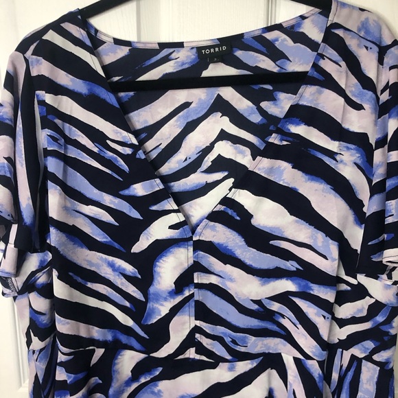 Torrid Zebra Georgette Peplum Top Size 2 - Picture 2 of 6